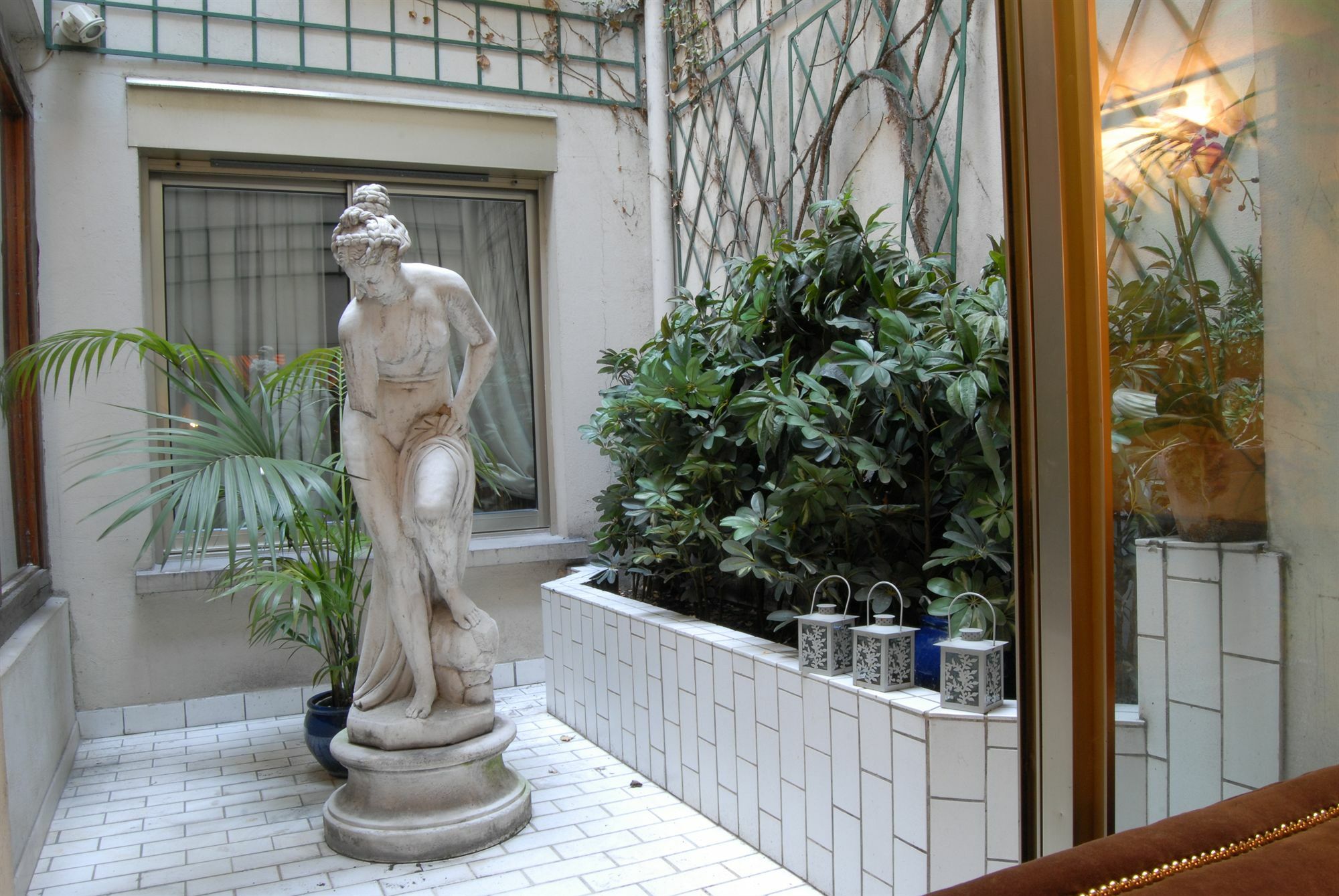 Hotel Des Deux Continents Parijs